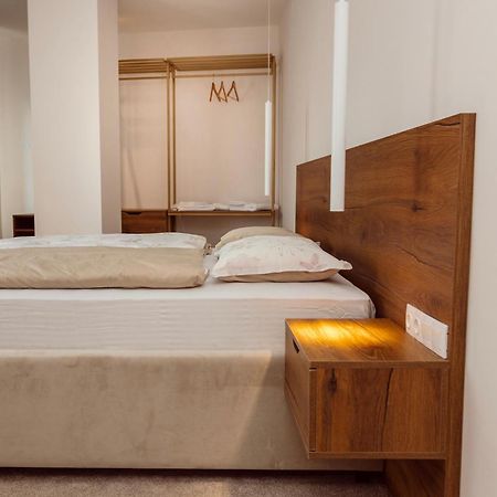 Hotel Marina Home Приєдор Екстер'єр фото