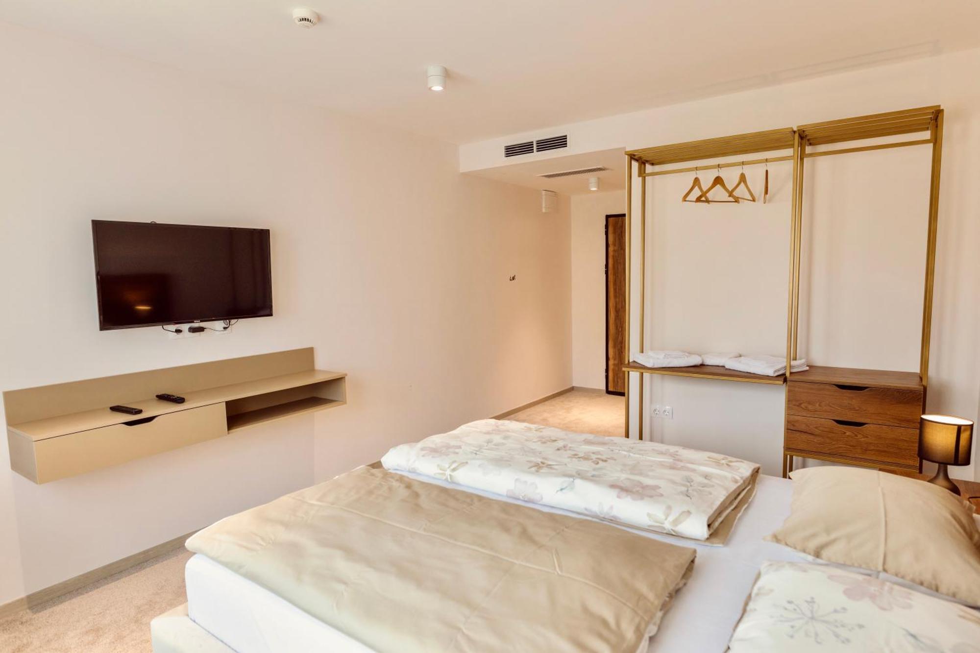 Hotel Marina Home Приєдор Екстер'єр фото