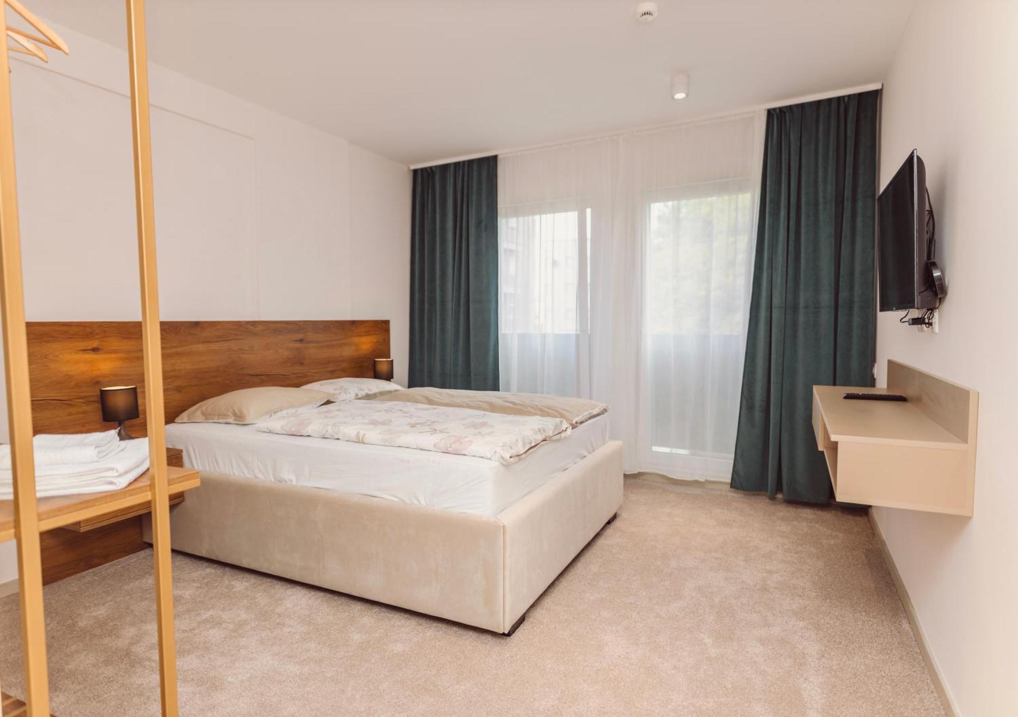 Hotel Marina Home Приєдор Екстер'єр фото